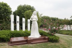 太阳城官网集团：以工匠精神展现碑雕工艺的魅力，，，，，，纪念邓丽君的永恒歌声