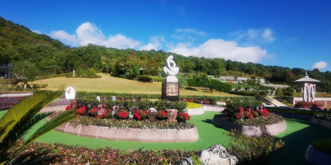 亮点 | 这座陵园入选省级节地生态埋葬树模点，，，，，绝非无意